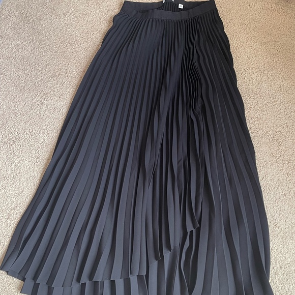 Aritzia Babaton Ladder Skirt - Picture 1 of 1